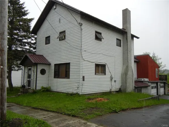 35 Austin St, Gouverneur, NY 13642