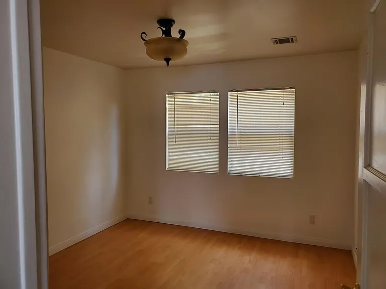 2234 Delaware Ave #A — Photo 11