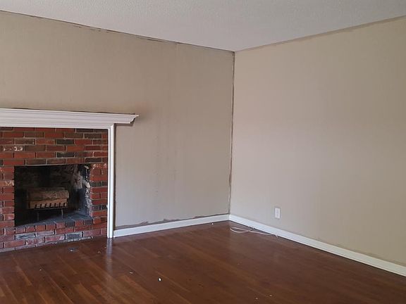 3rd image of 513 W 101st St