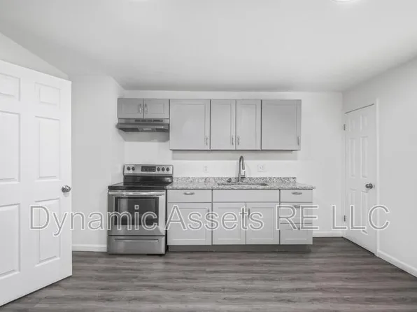 208 E Park St #A, Pittsburg, KS 66762