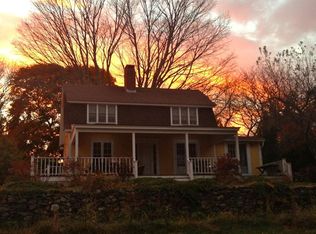 66 Willett Rd, Saunderstown, RI 02874