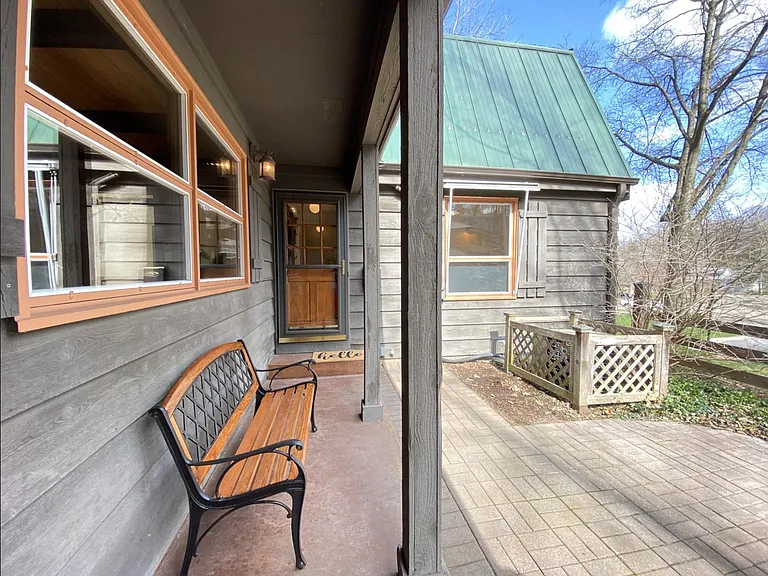 2131 Valkyrie Ct NW — Photo 3