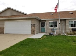 935 18th Avenue Cir N, Moorhead, MN 56560
