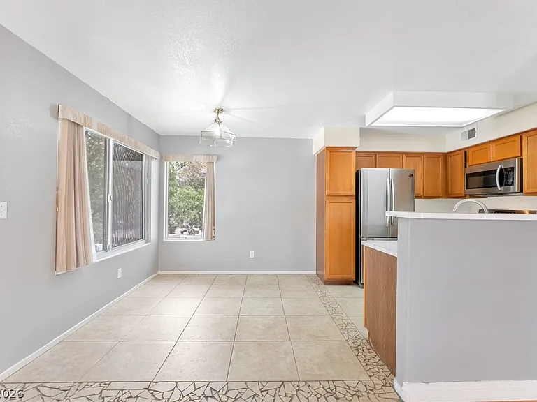3125 Casey Dr #202 — Photo 6