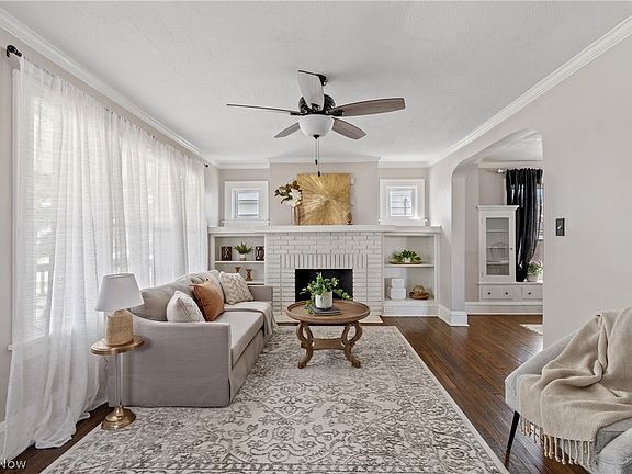 3rd image of 14962 Lakewood Heights Blvd