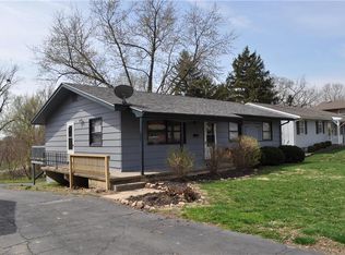 1806 Lovers Lane Hgts St, Saint Joseph, MO 64505