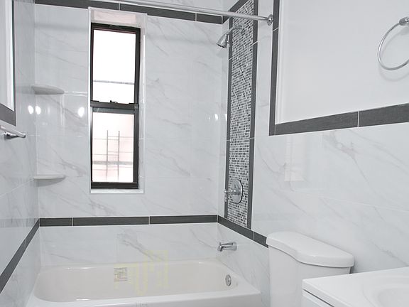 5th image of 60 Clarkson Ave #4G