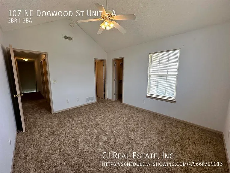 107 NE Dogwood St #A — Photo 8