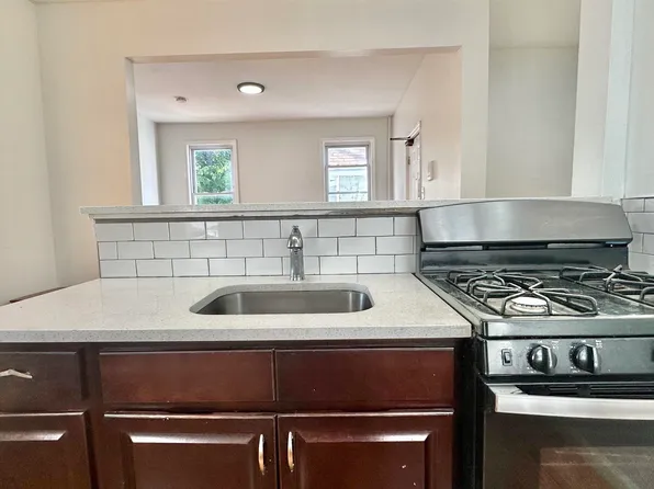 245 Duncan Avenue image 9 of 22