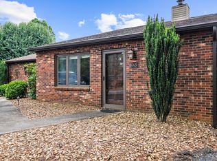 1645 10th St NE, Hickory, NC 28601