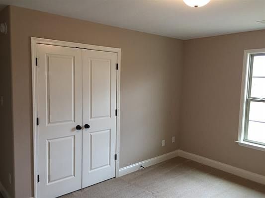 2nd image of 50 Oaksprings Cv