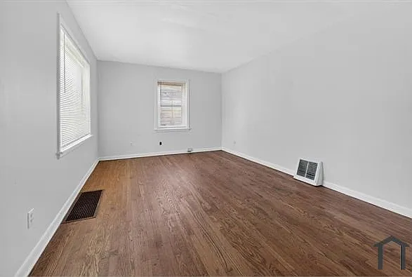 2 bed, 875 sqft, $1,100 — Photo 4