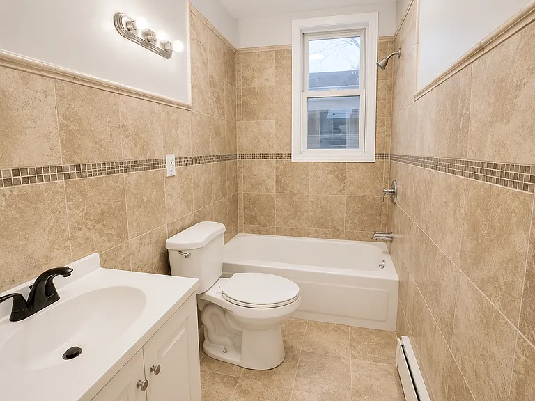 11-10 Rodwell Ave #1 — Photo 2