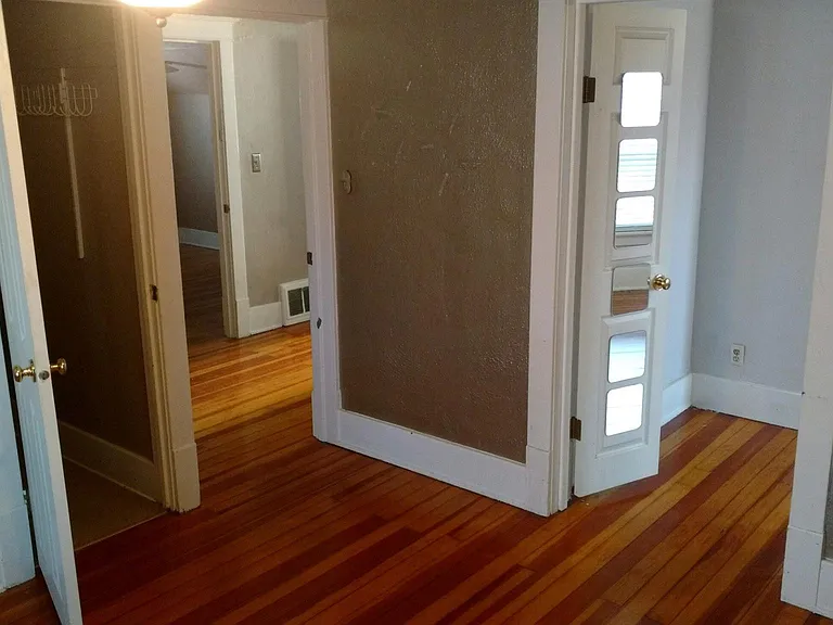 435 NW 20th St — Photo 12