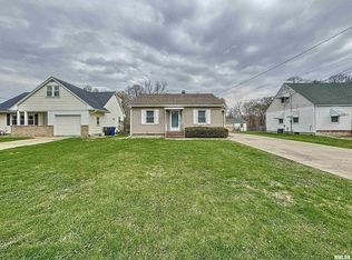 828 47th St, Moline, IL 61265