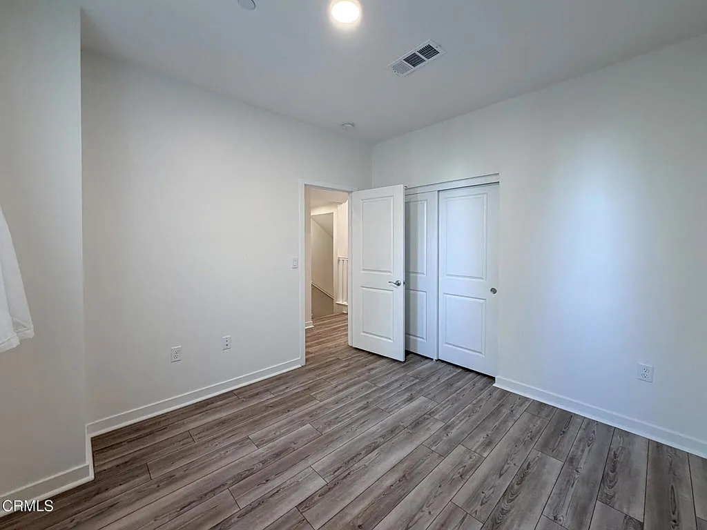4 bed, 3.0 bath, 1872 sqft, $4,695 — Photo 4