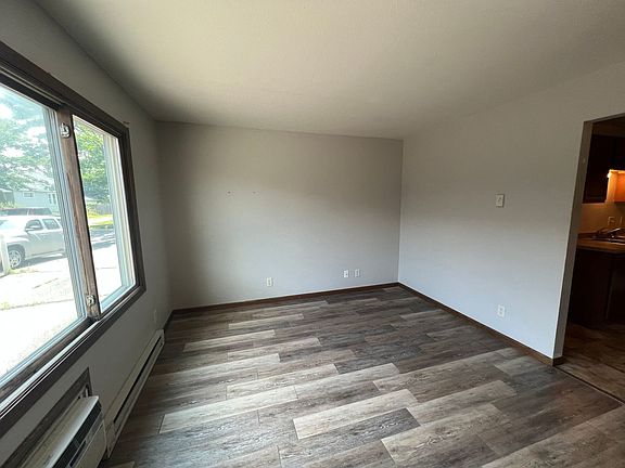 5th image of 915 Genrich St #6