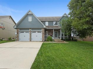 1301 SE 12th Ter, Lees Summit, MO 64081
