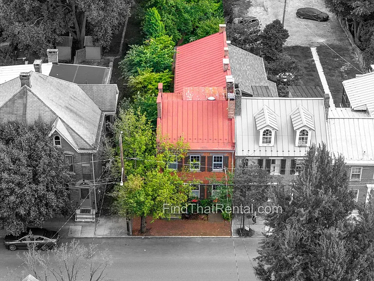 136 W Pomfret St — Photo 47