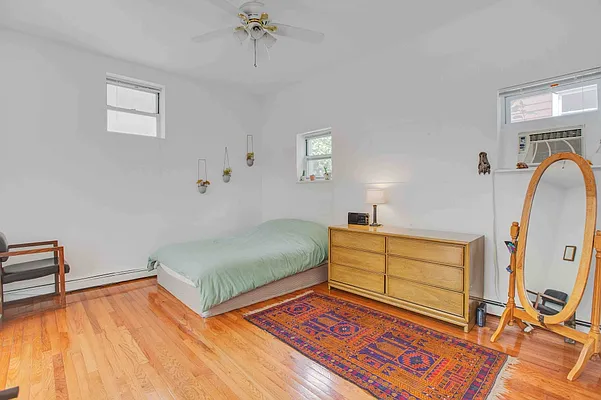 Rented by MNS | media 26