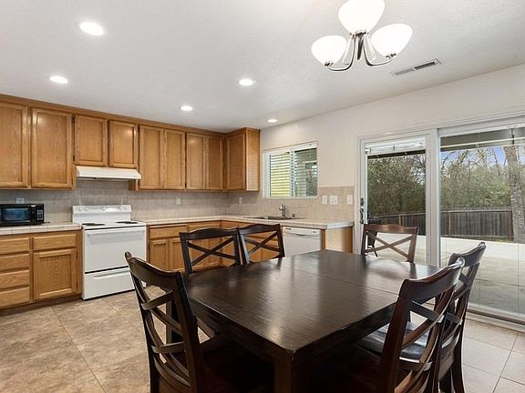 4th image of 5500 Crossbill Ln