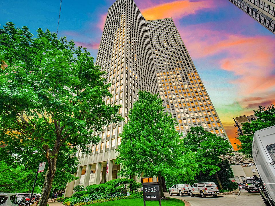 1st image of 2626 N Lakeview Ave APT 4201