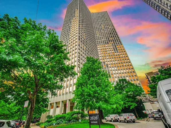2626 N Lakeview Ave APT 4201, Chicago, IL 60614