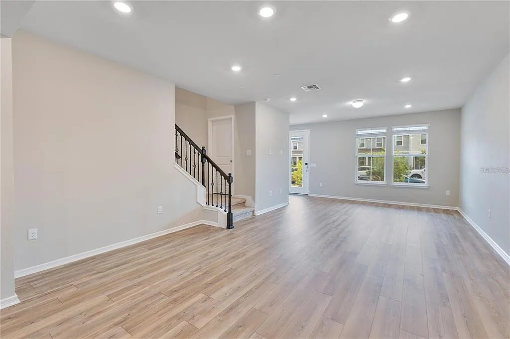 3 bed, 2.5 bath, 1620 sqft, $3,000 — Photo 4