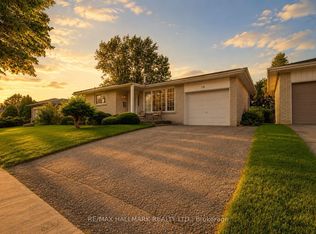 10 Cockburn Dr, Toronto, ON M1C2T2