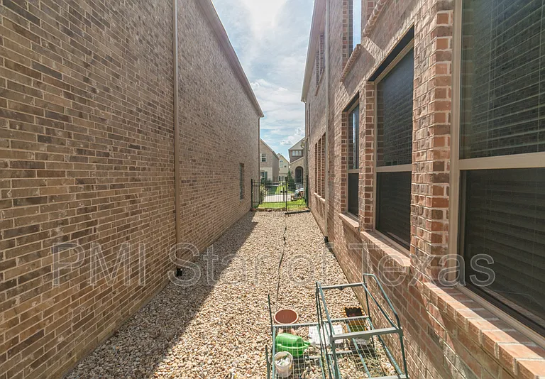 6836 Prompton Bnd — Photo 23