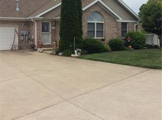 326 Dry Branch Dr, Crawfordsville, IN 47933
