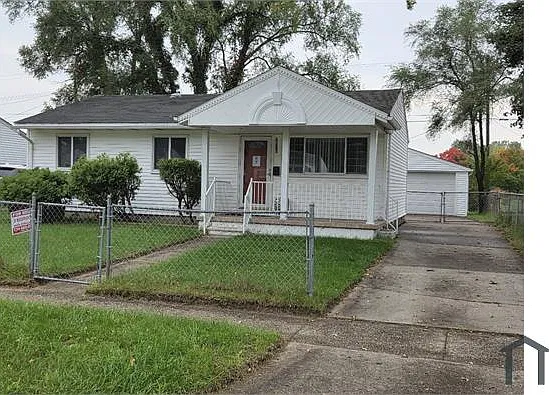 3 bed, $1,700 — Photo 2