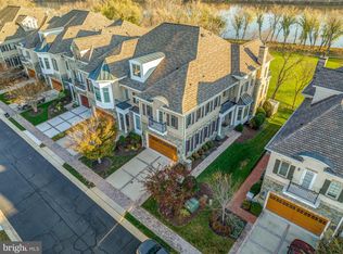 18364 Fairway Oaks Sq, Leesburg, VA 20176