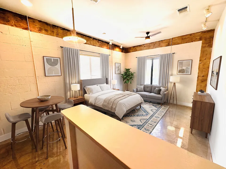 710 S Medina #206