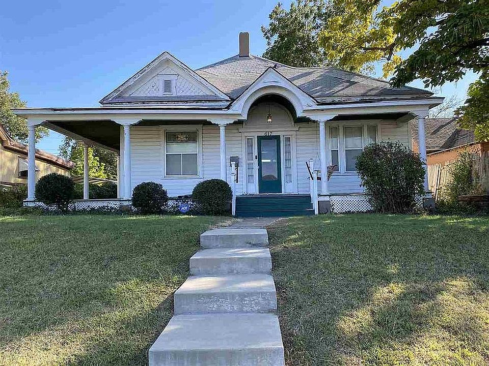 617 E Broadway, Enid Front