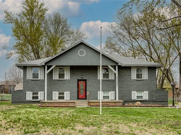 23690 W 56th St, Shawnee, KS 66226