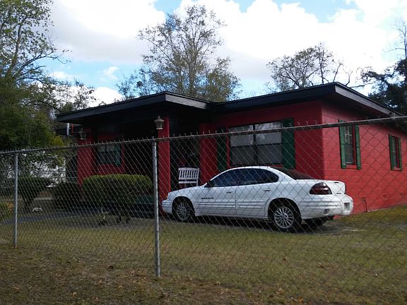 3rd image of 917 W Magnolia St