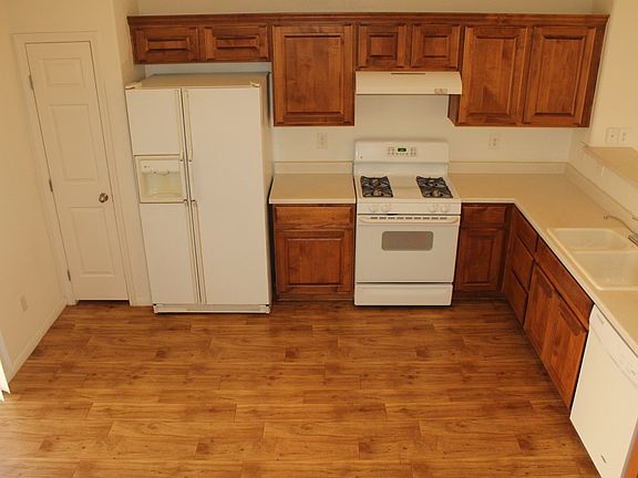 3rd image of 6028 Salinas Canyon Ave