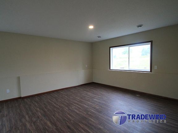 5th image of 6471 224th Ave NW
