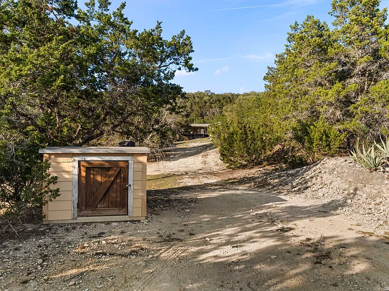 1597 Pipe Springs Dr — Photo 39