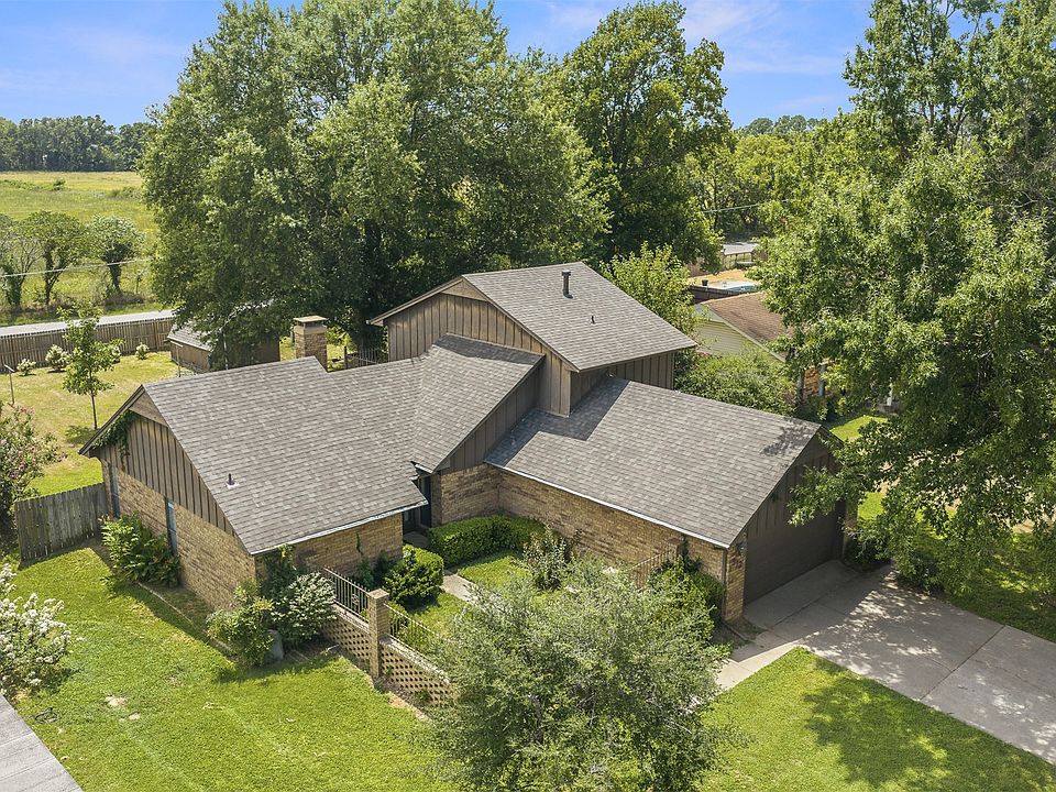 1st image of 312 Beaumont Dr