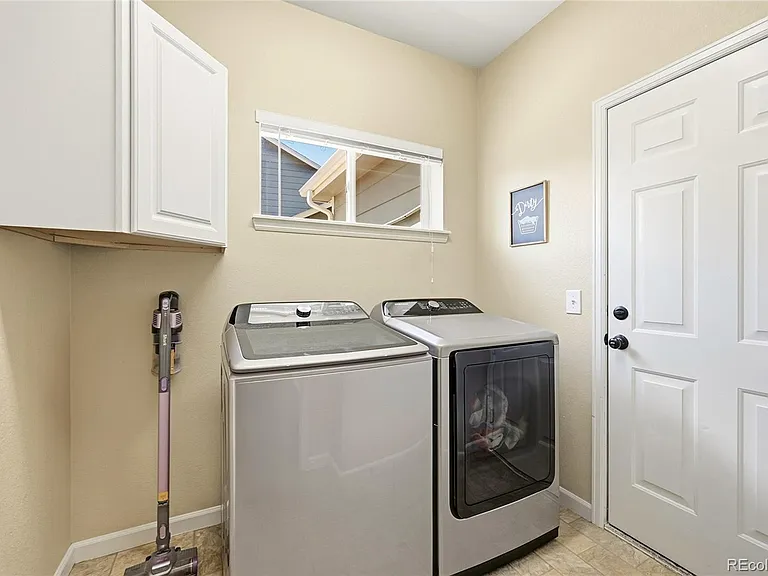5504 E Burlington Dr — Photo 10