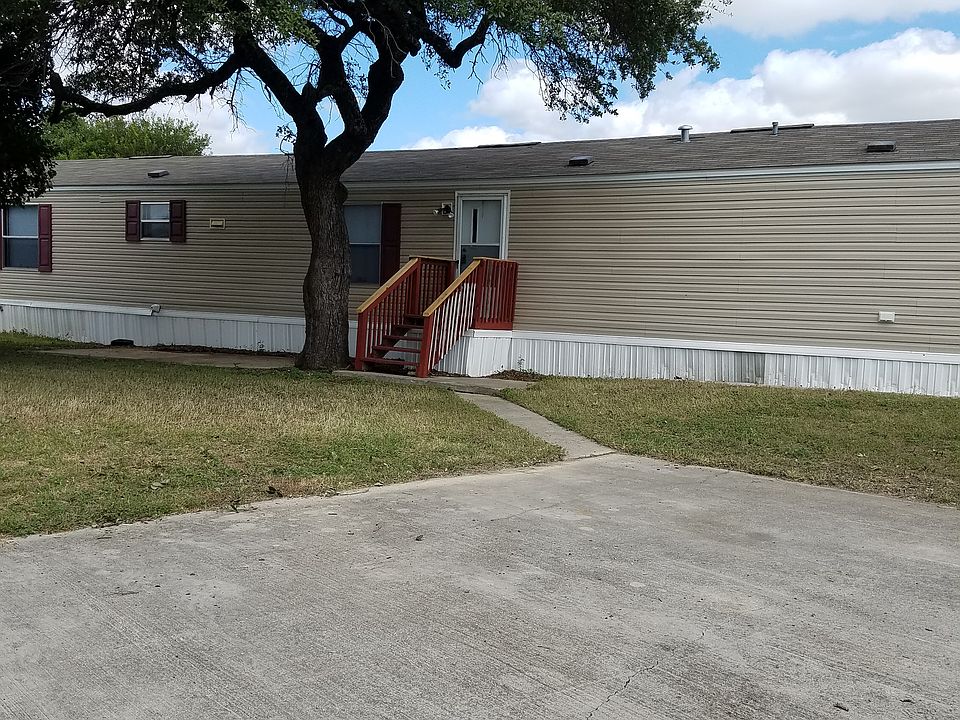 1st image of 276 Hickory Cir