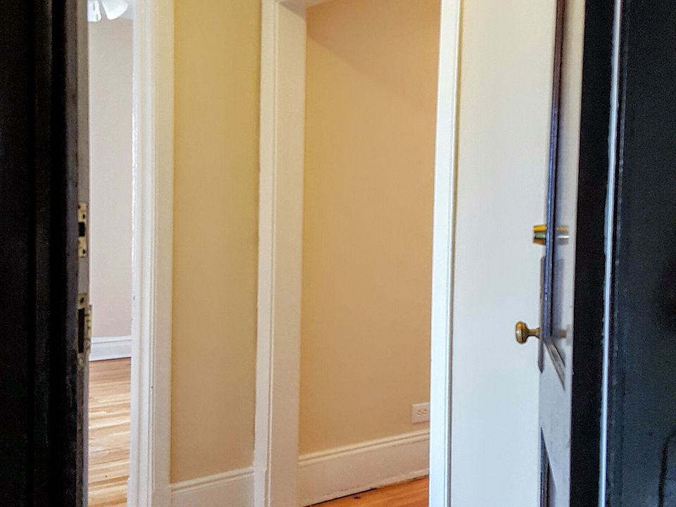 1st image of 438 S Lombard Ave APT 3