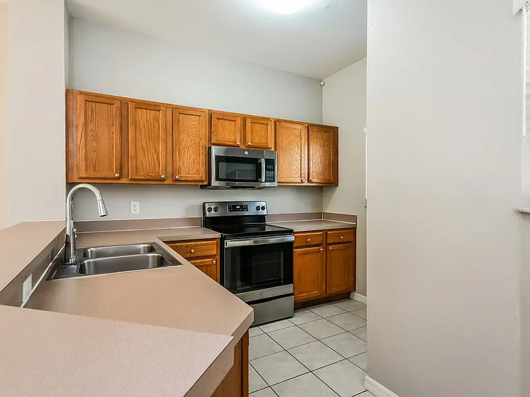4502 Alberto Cir — Photo 9