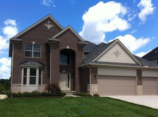 2039 Chaps Dr, Troy, MI 48085