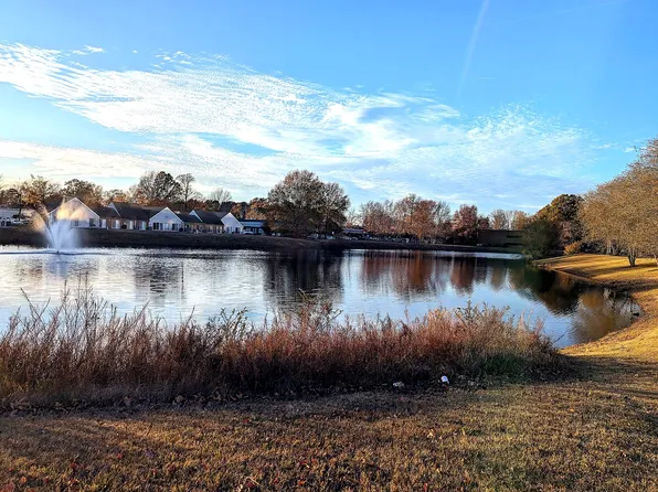 670 Town Center Dr Unit 408, Newport News, VA 23606