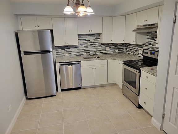 4th image of 8701 S Sacramento Ave APT 2