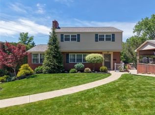 226 Coleen Dr, Pittsburgh, PA 15236
