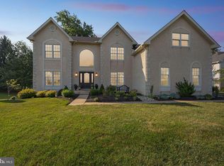 42 E Periwinkle Ln, Newark, DE 19711